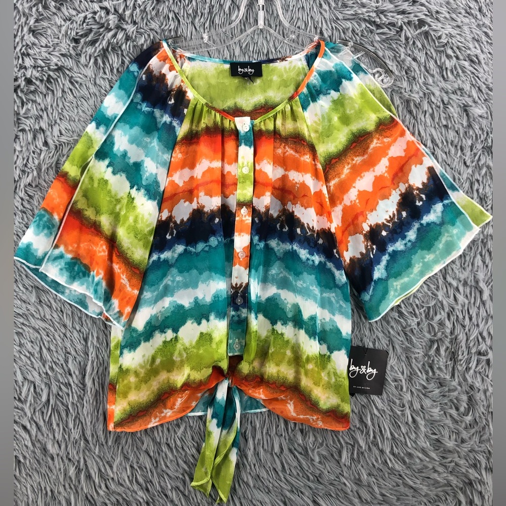 By & By Blouse Womens Medium NWT Watercolor Cold Shoulder Tie Hem Button